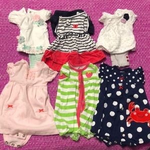 Lot - 6 Newborn outfits